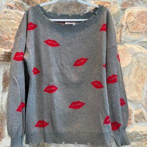 NWT Distressed Sweater | Lips | Kiss | L